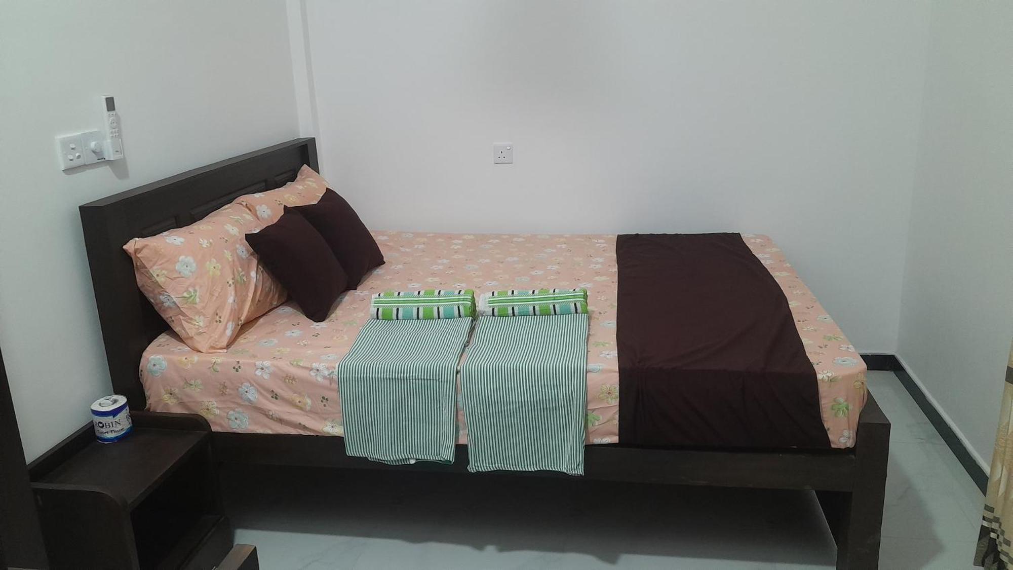 Theepan'S Home นิลาเวลี ภายนอก รูปภาพ