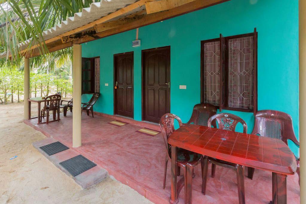 Theepan'S Home นิลาเวลี ภายนอก รูปภาพ