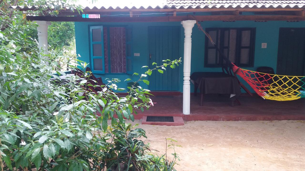 Theepan'S Home นิลาเวลี ภายนอก รูปภาพ