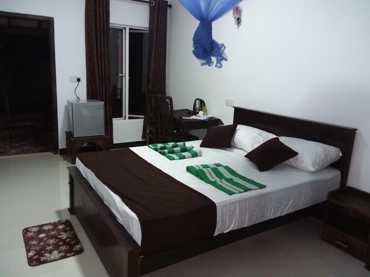 Theepan'S Home นิลาเวลี ภายนอก รูปภาพ