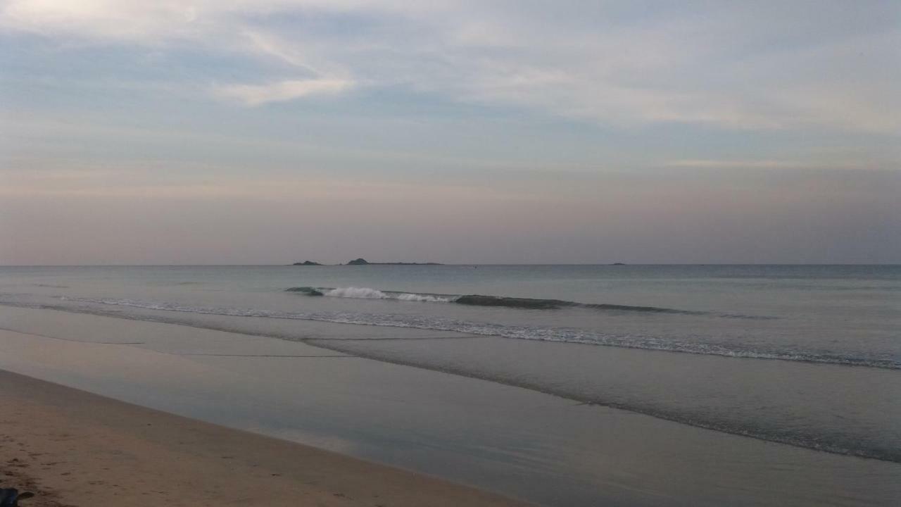 Theepan'S Home นิลาเวลี ภายนอก รูปภาพ