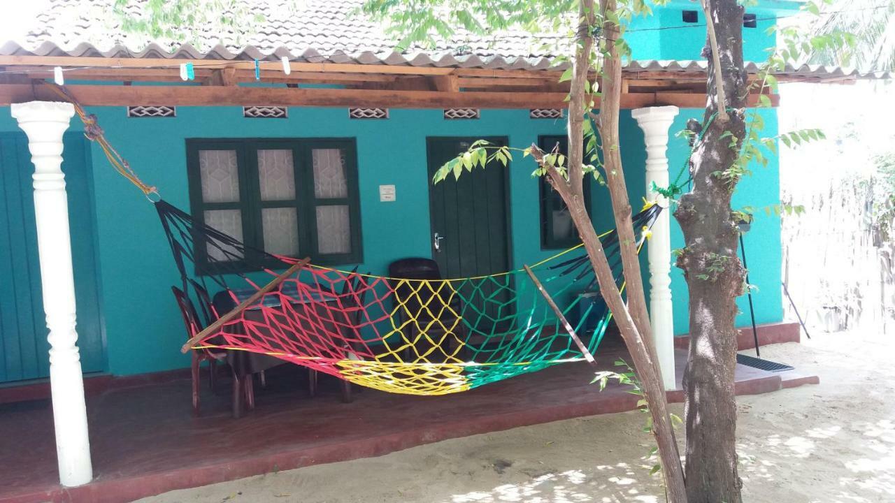 Theepan'S Home นิลาเวลี ภายนอก รูปภาพ