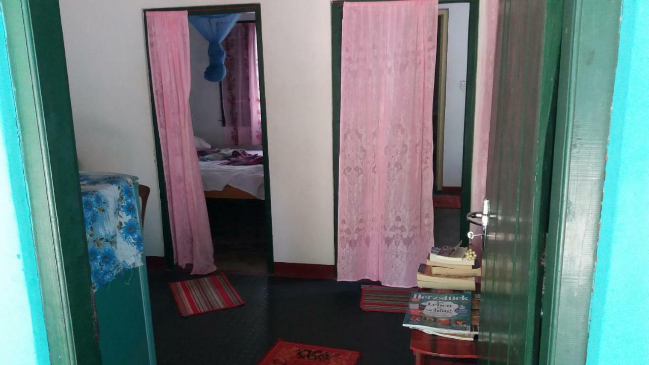 Theepan'S Home นิลาเวลี ภายนอก รูปภาพ